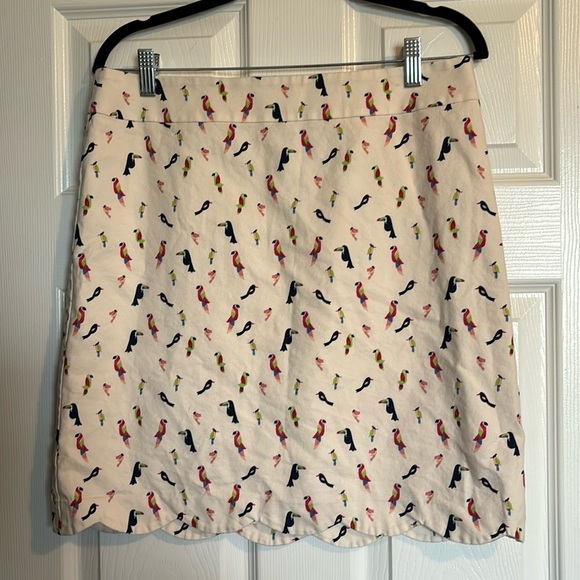 Talbots women’s cream parrot scalloped hem skirt size 8 - Picture 1 of 7